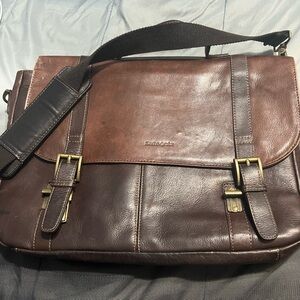 Samsonite Dark Brown Leather Messenger Bag with Brass Hardware